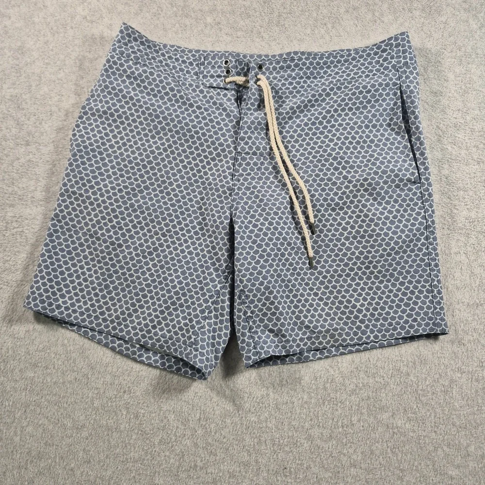 Faherty Classic Board Shorts Mens 33 Fish Scale Batik Swim Trunks Blue Surf